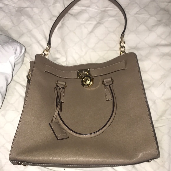 Michael Kors Leather Purse - Picture 1 of 8